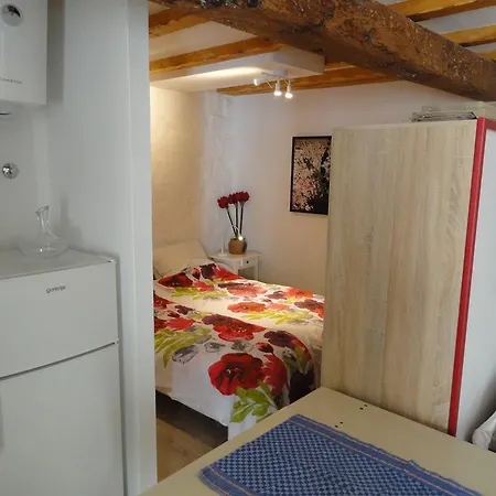Hostel Walls
