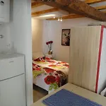 Hostal Walls