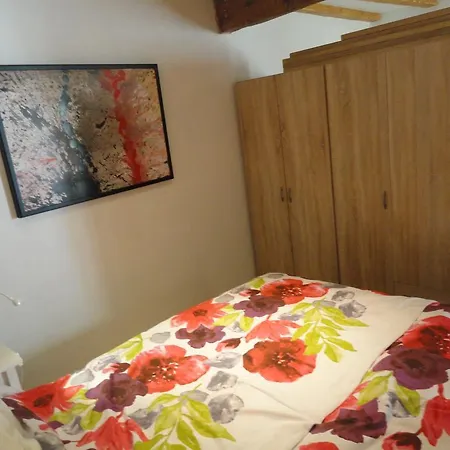 Walls Hostal Dubrovnik