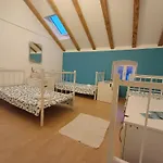 ホステル Walls