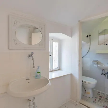 Walls Hostal Dubrovnik